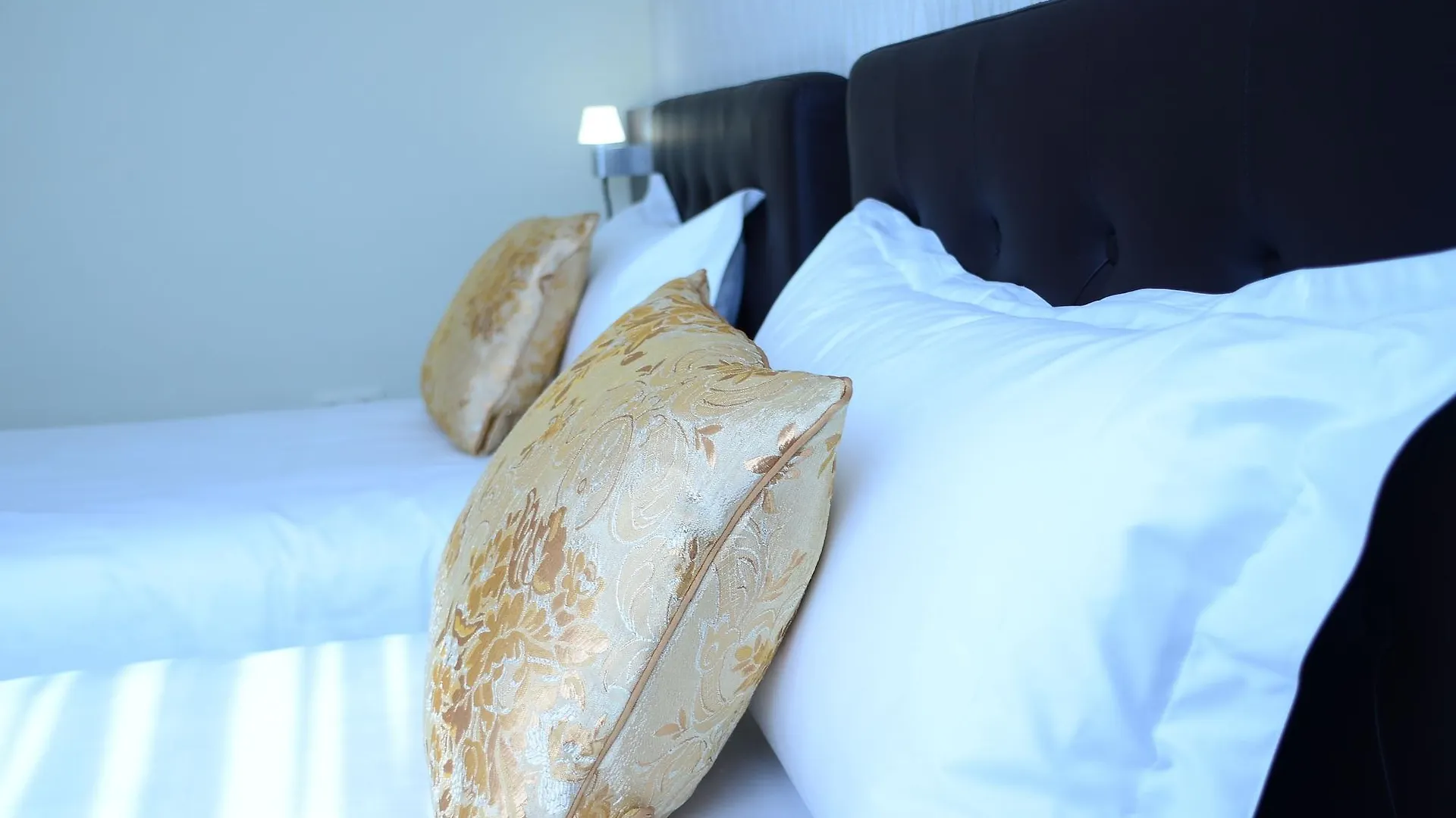 The Helmet Hotel location