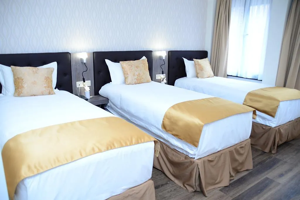 The Helmet Hotel Saint-Josse-ten-Noode